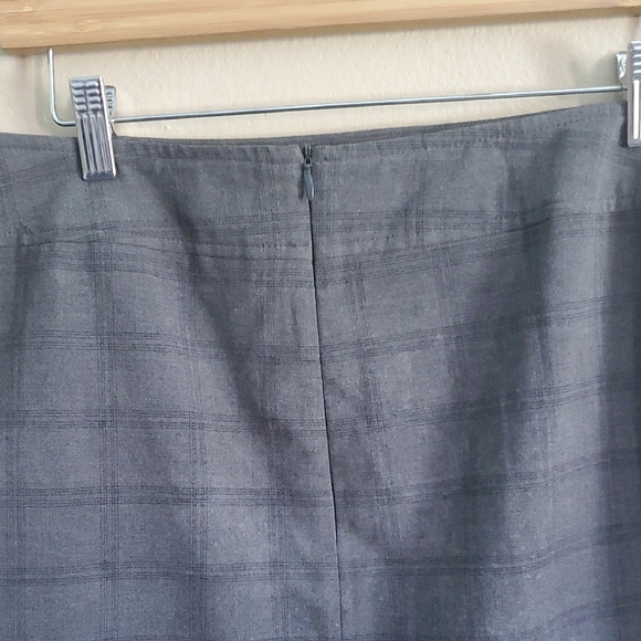 Laura Scott Charcoal Lined Business Skirt - Picture 5 of 10
